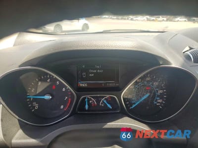 Zdjęcie 9 z 12 samochodu: 2015 FORD ESCAPE TITANIUM VIN:1FMCU9J96FUB49190 - miniatura