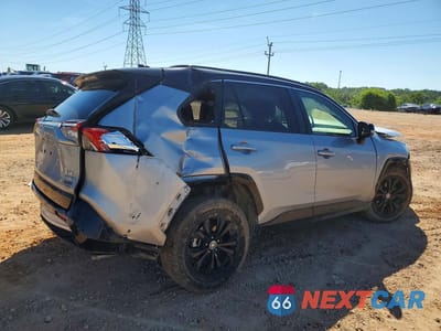 Trzecie zdjęcie samochodu z tyłu: 2022 TOYOTA RAV4 XSE VIN:JTME6RFV4ND526482 - miniatura