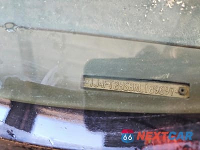 Zdjęcie 12 z 12 samochodu: 1994 JEEP CHEROKEE SE VIN:1J4FT28S8RL189697 - miniatura