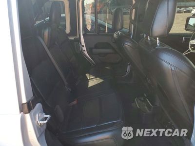 Zdjęcie 10 z 12 samochodu: 2022 JEEP WRANGLER UNLIMITED SAHARA VIN:1C4HJXEN7NW187674 - miniatura