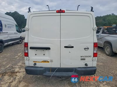Zdjęcie 6 z 12 samochodu: 2015 NISSAN NV 2500 HD S VIN:1N6AF0KY8FN801175 - miniatura