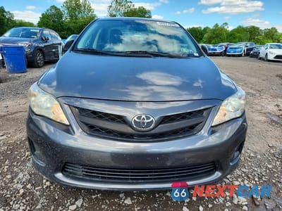 Piąte zdjęcie samochodu w środku: 2013 TOYOTA COROLLA L VIN:2T1BU4EE2DC960781 - miniatura