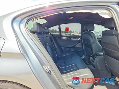 Zdjęcie 10 z 12 samochodu: 2021 BMW M550XI VIN:WBA13BK06MCF02388 - miniatura