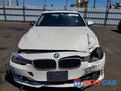 Piąte zdjęcie samochodu w środku: 2015 BMW 328 I VIN:WBA3A5G55FNS83710 - miniatura