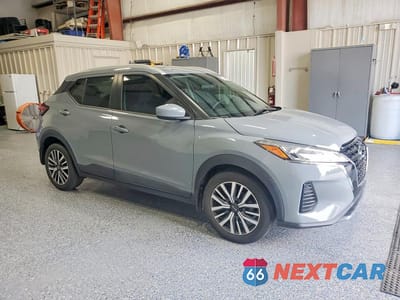 Czwarte zdjęcie samochodu z boku: 2023 NISSAN KICKS SV VIN:3N1CP5CV2PL564021 - miniatura