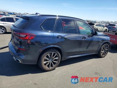 Trzecie zdjęcie samochodu z tyłu: 2022 BMW X5 XDRIVE45E VIN:5UXTA6C09N9K28539 - miniatura