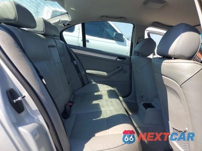 Zdjęcie 10 z 12 samochodu: 2004 BMW 325 I VIN:WBAEV33404KR32424 - miniatura