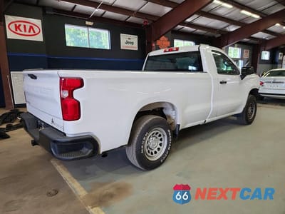 Trzecie zdjęcie samochodu z tyłu: 2019 CHEVROLET SILVERADO C1500 VIN:3GCNWAEH4KG228395 - miniatura