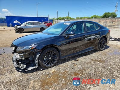 2025 TOYOTA CAMRY SE 4T1DAACK9SU044989 - główne zdjęcie licytacji z USA - miniatura