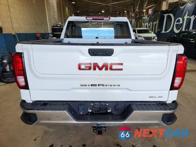 Zdjęcie 6 z 12 samochodu: 2023 GMC SIERRA K1500 SLE VIN:3GTUUBED7PG247616 - miniatura