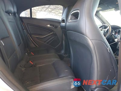 Zdjęcie 10 z 12 samochodu: 2019 MERCEDES-BENZ CLA 250 VIN:WDDSJ4EB7KN707972 - miniatura