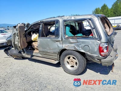 Drugie zdjęcie samochodu z przodu: 2000 MERCURY MOUNTAINEER VIN:4M2ZU86P3YUJ28178 - miniatura