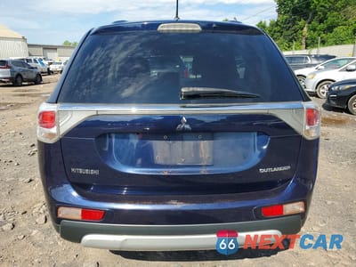 Zdjęcie 6 z 12 samochodu: 2015 MITSUBISHI OUTLANDER SE VIN:JA4AD3A31FZ013163 - miniatura