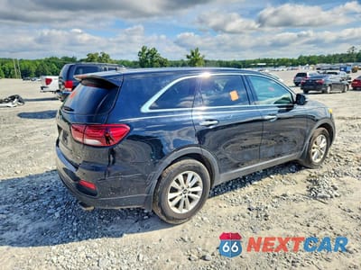 Trzecie zdjęcie samochodu z tyłu: 2020 KIA SORENTO L VIN:5XYPG4A34LG663046 - miniatura