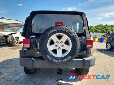 Zdjęcie 6 z 12 samochodu: 2014 JEEP WRANGLER SPORT VIN:1C4GJWAGXEL278162 - miniatura
