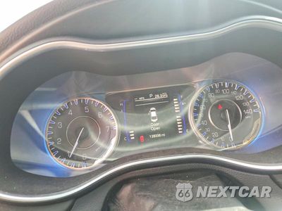Zdjęcie 9 z 12 samochodu: 2015 CHRYSLER 200 LIMITED VIN:1C3CCCAB2FN724570 - miniatura