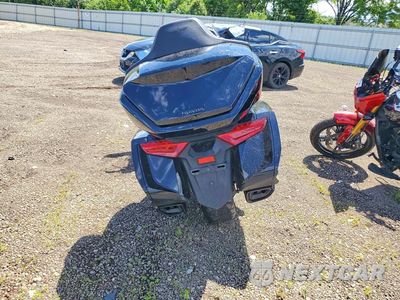 Czwarte zdjęcie samochodu z boku: 2023 HONDA GL1800 VIN:JH2SC7902PK500596 - miniatura