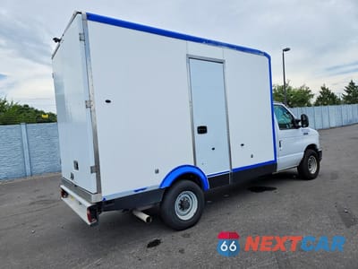Trzecie zdjęcie samochodu z tyłu: 2023 FORD E350 REFRIGERATED BOX TRUCK VIN:1FDWE3FKXPDD14744 - miniatura