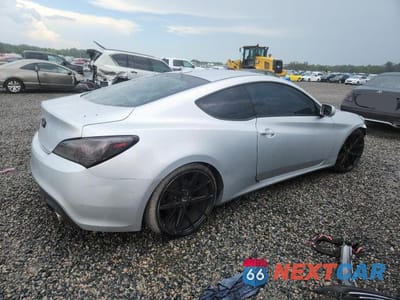 Trzecie zdjęcie samochodu z tyłu: 2010 HYUNDAI GENESIS COUPE 2.0T VIN:KMHHT6KD9AU035915 - miniatura
