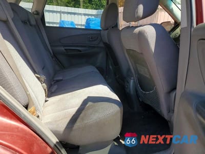 Zdjęcie 11 z 13 samochodu: 2006 HYUNDAI TUCSON GL VIN:KM8JM12B56U437504 - miniatura