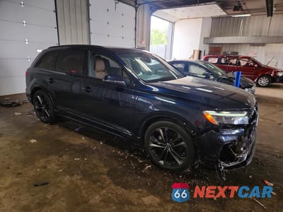 Czwarte zdjęcie samochodu z boku: 2026 AUDI Q7 PREMIUM PLUS VIN:WA1LVBF79TD001007 - miniatura