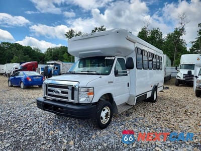Drugie zdjęcie samochodu z przodu: 2022 FORD ECONOLINE E450 SUPER DUTY CUTAWAY VAN VIN:1FDFE4FNXNDC18111 - miniatura