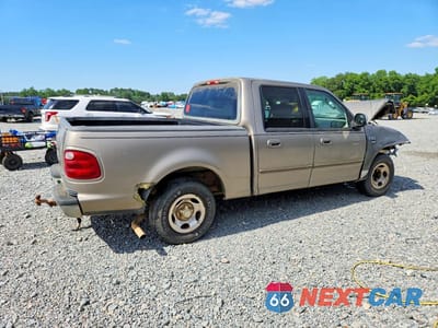 Trzecie zdjęcie samochodu z tyłu: 2002 FORD F150 SUPERCREW VIN:1FTRW07682KE38675 - miniatura