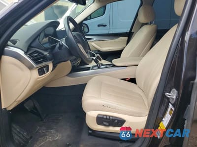 Zdjęcie 7 z 12 samochodu: 2016 BMW X5 XDR40E VIN:5UXKT0C5XG0S76699 - miniatura