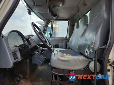 Zdjęcie 7 z 14 samochodu: 2004 INTERNATIONAL 4300 DELIVERY TRUCK VIN:1HTMMAAL44H672559 - miniatura