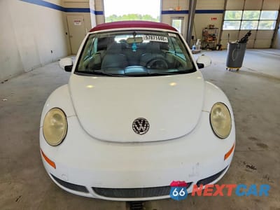Piąte zdjęcie samochodu w środku: 2006 VOLKSWAGEN NEW BEETLE CONVERTIBLE OPTION PACKAGE 2 VIN:3VWSF31YX6M333144 - miniatura
