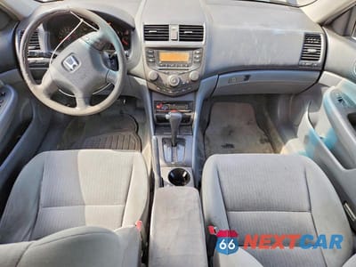 Zdjęcie 8 z 12 samochodu: 2005 HONDA ACCORD LX VIN:1HGCM56495A103154 - miniatura