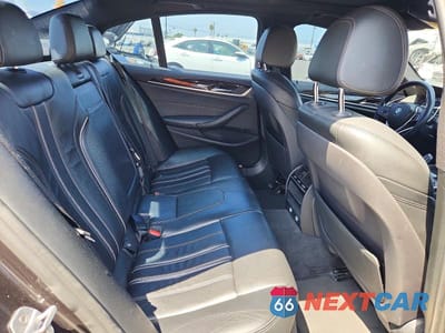 Zdjęcie 10 z 12 samochodu: 2019 BMW 530E VIN:WBAJA9C52KB254309 - miniatura
