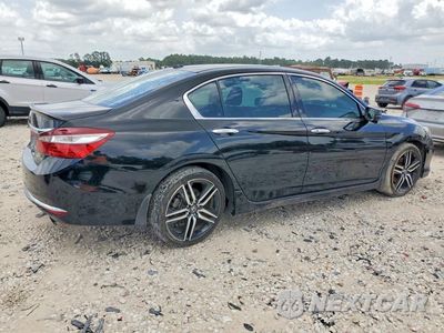 Trzecie zdjęcie samochodu z tyłu: 2017 HONDA ACCORD TOURING VIN:1HGCR3F93HA026805 - miniatura