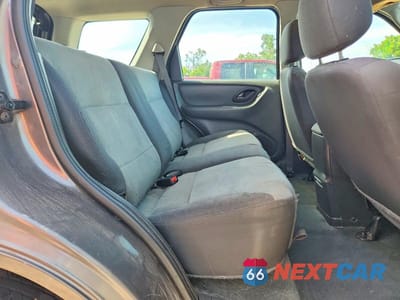 Zdjęcie 10 z 12 samochodu: 2003 FORD ESCAPE XLS VIN:1FMYU02133KB89034 - miniatura