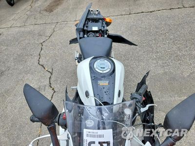 Piąte zdjęcie samochodu w środku: 2017 YAMAHA YZFR3 A VIN:MH3RH15Y9HK002304 - miniatura