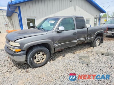 2000 CHEVROLET SILVERADO K1500 1GCEK19T9YE393823 - główne zdjęcie licytacji z USA - miniatura