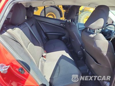 Zdjęcie 10 z 12 samochodu: 2021 TOYOTA PRIUS LE VIN:JTDKAMFU9M3149356 - miniatura
