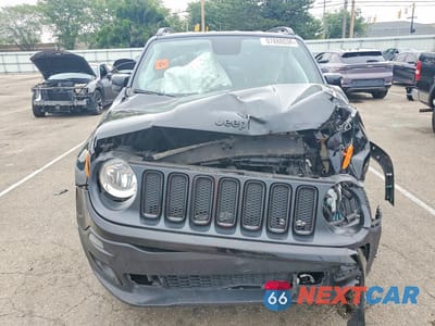 Piąte zdjęcie samochodu w środku: 2018 JEEP RENEGADE LATITUDE VIN:ZACCJBBB4JPJ15178 - miniatura
