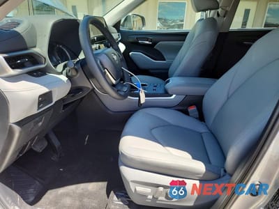 Zdjęcie 7 z 14 samochodu: 2025 TOYOTA HIGHLANDER HYBRID XLE VIN:5TDKBRCH9SS682126 - miniatura