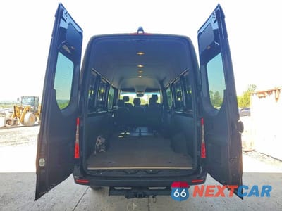 Zdjęcie 10 z 14 samochodu: 2024 MERCEDES-BENZ SPRINTER 2500 VIN:W1W4NCVY3RT178682 - miniatura