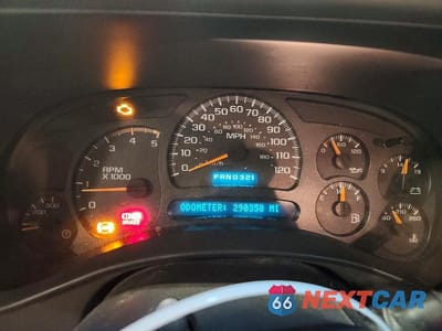 Zdjęcie 9 z 12 samochodu: 2005 CHEVROLET SILVERADO K2500 HEAVY DUTY VIN:1GCHK23205F820945 - miniatura