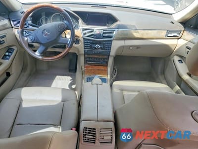 Zdjęcie 8 z 12 samochodu: 2011 MERCEDES-BENZ E 350 BLUETEC VIN:WDDHF2EB5BA298622 - miniatura