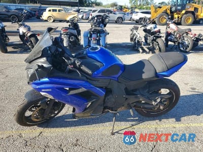 Trzecie zdjęcie samochodu z tyłu: 2013 KAWASAKI EX650 VIN:JKAEXEE17DDA14067 - miniatura