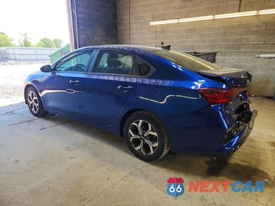 Drugie zdjęcie samochodu z przodu: 2019 KIA FORTE LXS VIN:3KPF24AD9KE104784 - miniatura