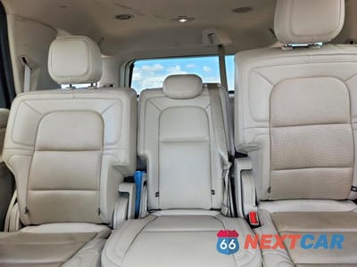 Zdjęcie 10 z 13 samochodu: 2018 LINCOLN NAVIGATOR PREMIERE VIN:5LMJJ2MT0JEL00281 - miniatura
