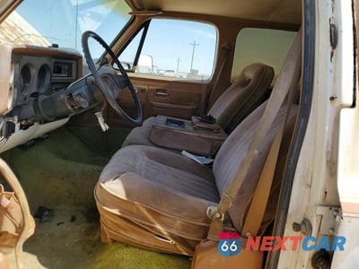 Zdjęcie 7 z 13 samochodu: 1988 CHEVROLET SUBURBAN VIN:1GCER16K4JF116701 - miniatura