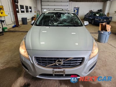 Piąte zdjęcie samochodu w środku: 2012 VOLVO S60 T5 VIN:YV1622FS8C2041553 - miniatura