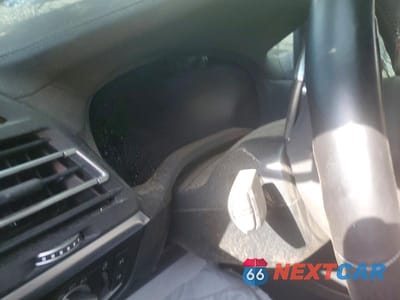 Zdjęcie 9 z 12 samochodu: 2023 BMW X4 M VIN:5YM23EC03P9R31145 - miniatura