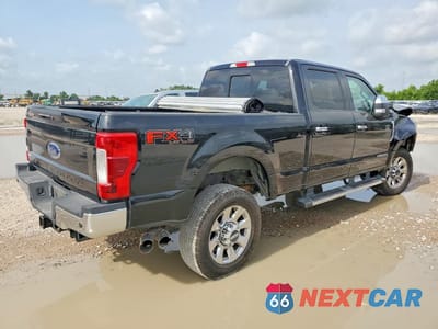 Trzecie zdjęcie samochodu z tyłu: 2017 FORD F350 SUPER DUTY VIN:1FT8W3BT6HEB26095 - miniatura