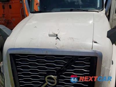 Zdjęcie 7 z 10 samochodu: 2019 VOLVO VNL SEMI TRUCK VIN:4V4NC9EHXKN203245 - miniatura